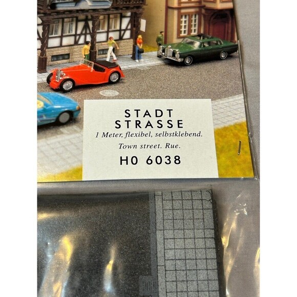 Busch Stadt Strasse 1 Meter Town Street Diorama Train Set Vintage 1997 - Picture 2 of 3